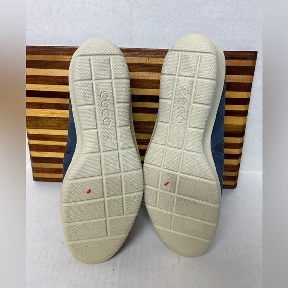 Ecco Felicia Womens navy Blue Nubuck Perforated Wedge Loafer Size EU40/US 9 - Picture 6 of 9